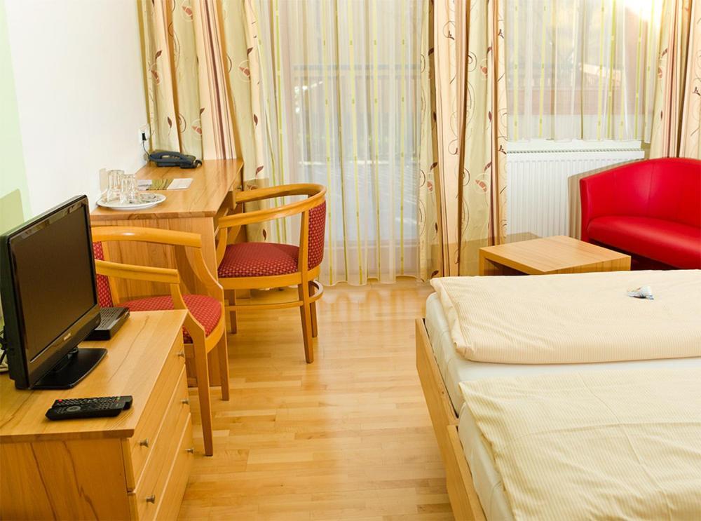 Kurhotel Bad Zell ภายนอก รูปภาพ